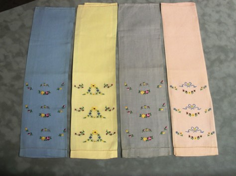 4 - 19 X 13 MULTI-COLOR LINEN
HAND TOWELS WITH FLORAL
HAND EMBROIDERY
$80.00 4 - 19 X 13 MULTI-COLOR LINEN
HAND TOWELS WITH FLORAL
HAND EMBROIDERY
$80.00